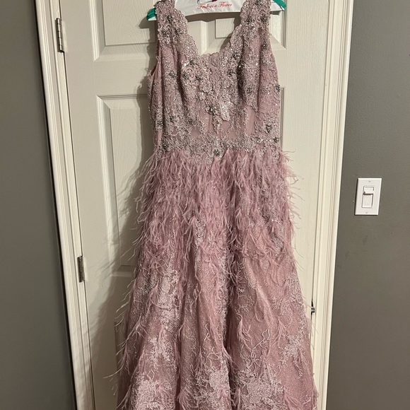 Light pink gown - Picture 1 of 1